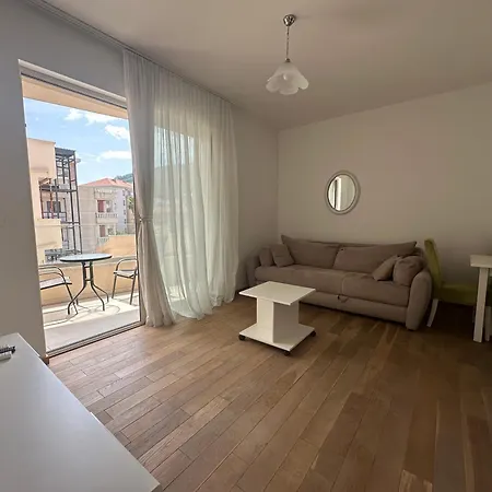 Apartment Visi 14